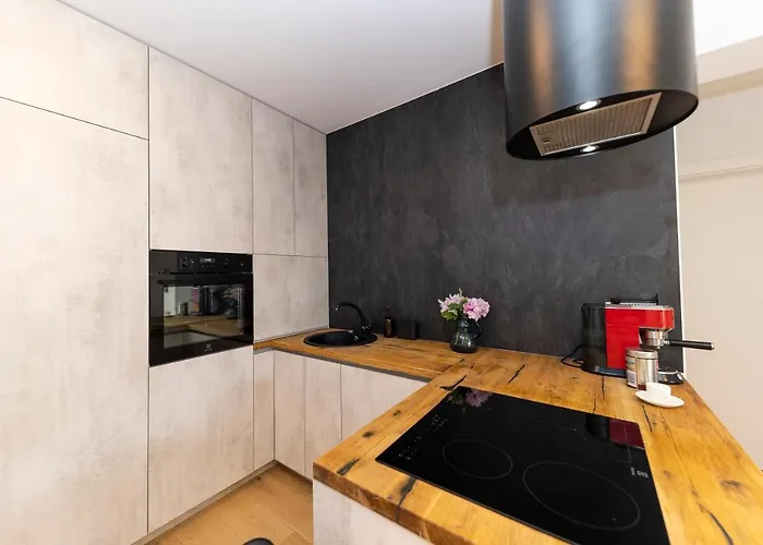 Pleasing Place Free Private Parking