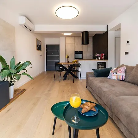 Apartment Pleasing Place Free Private Parking
