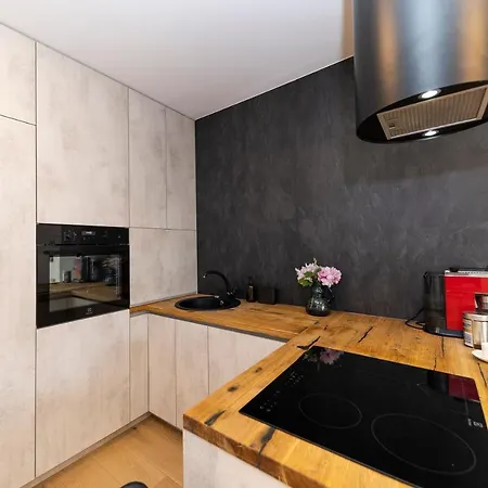 Pleasing Place Free Private Parking